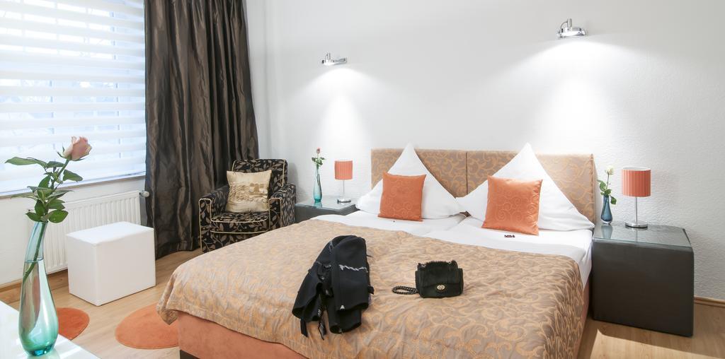 Hotel Service Apartments Am Prinzenplatz Камп-Линтфорт Экстерьер фото